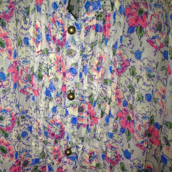 🚫*SOLD*!!!!Dressy Tank Tops. - Picture 2 of 4