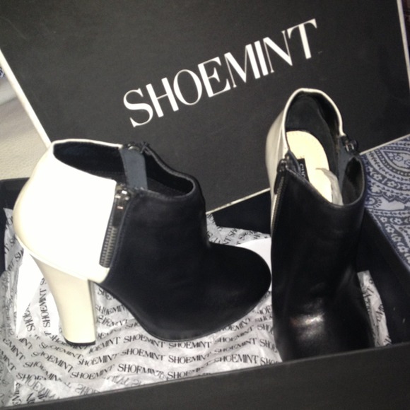 Brand new!! Black n white Shoemint booties - Picture 1 of 4