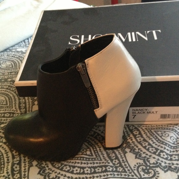 Brand new!! Black n white Shoemint booties - Picture 4 of 4