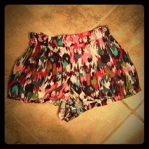 ❗RESERVED.❗Print shorts.