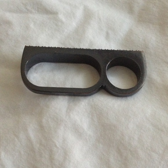 💰bundle only💰3 Finger Rhinestone Statement Ring - Picture 3 of 3