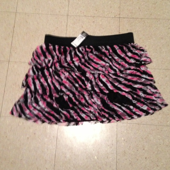 RESERVED Pink & black ruffle mini skirt!
