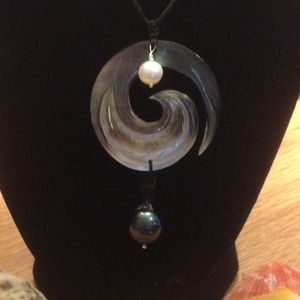 Tahitian Pearl, Mother of Pearl Necklace