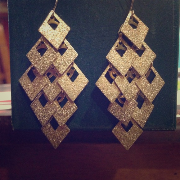 SALE--Gold diamond shaped cascading earrings