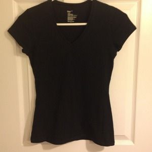 Gap Black V-neck Tee