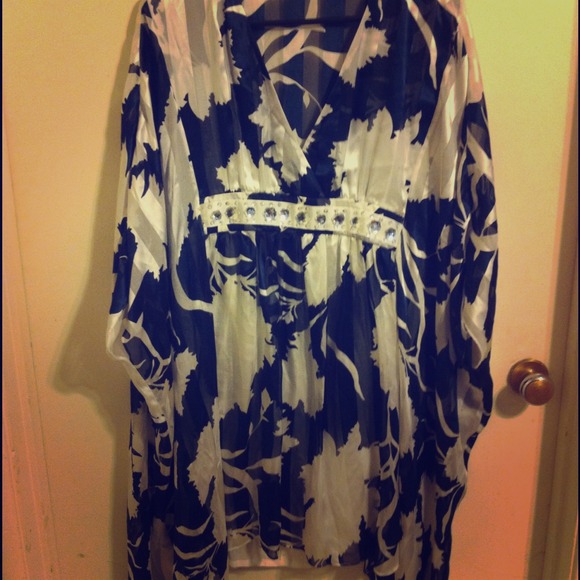 Beautiful flowy blue and white Venus dress