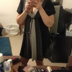 SOLD! Black white & gray swingy dress!