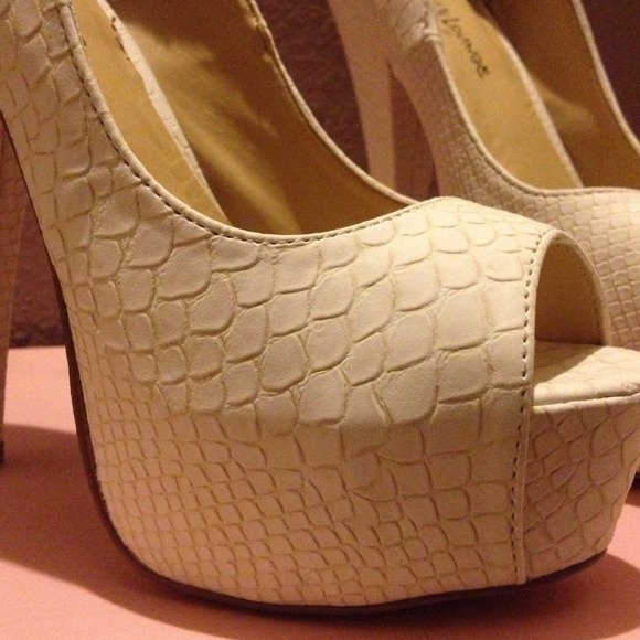 SOLD - Picture 2 of 3