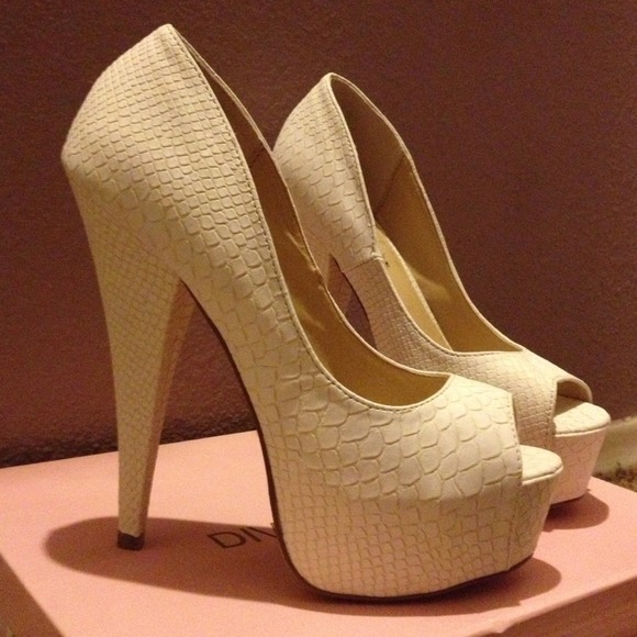 SOLD - Picture 3 of 3