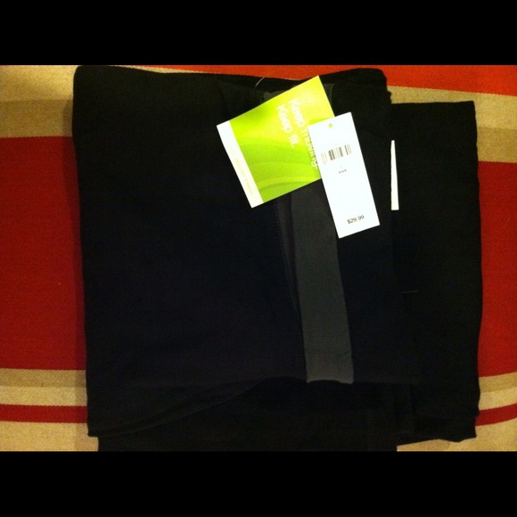 NWT Gap Yoga Pants (Large Ankle)