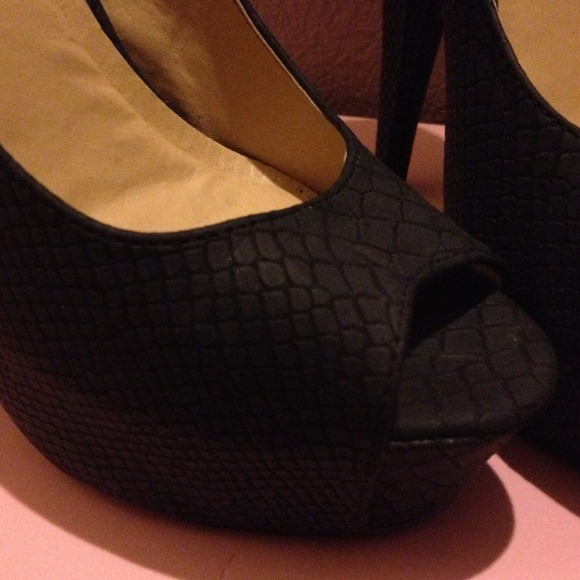 SOLD - Picture 2 of 3