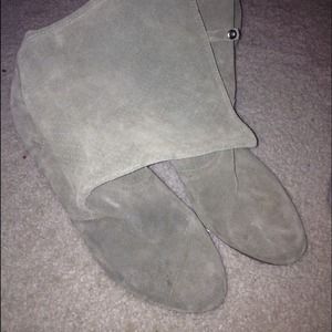 💲💲SOLD ❌❌ Olive Green Wedges