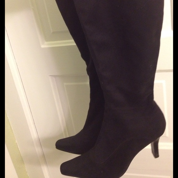 Jennifer Moore faux suede black boots
