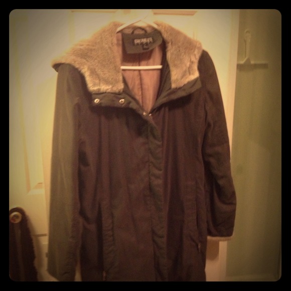 Bromley warm army green coat