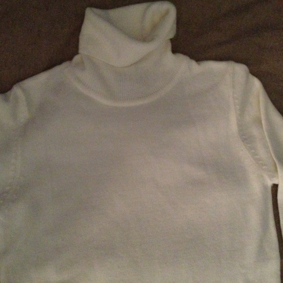 Sweater - Picture 2 of 2