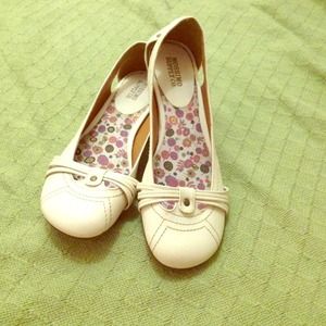 Practically new mossimo shoes