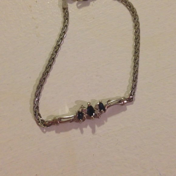 White gold, sapphire and diamond bracelet