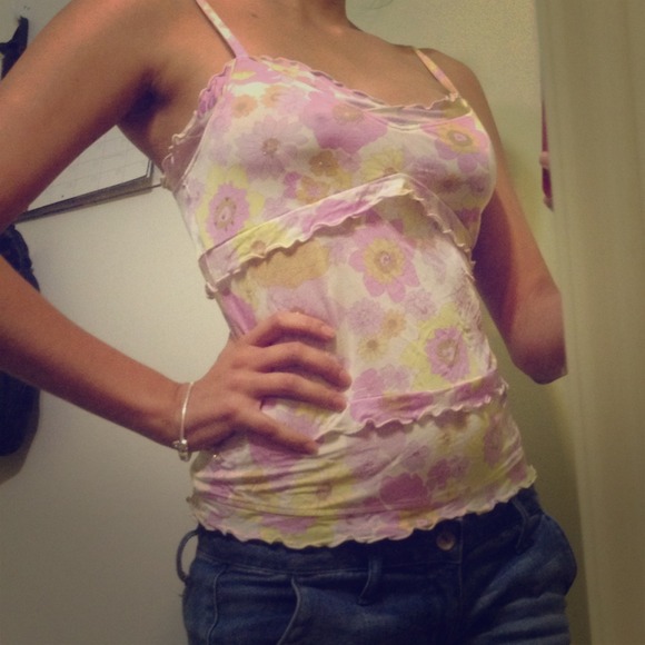 Floral summer shirt. Light pastel colors. - Picture 1 of 4