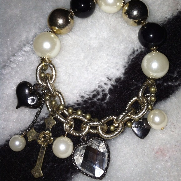 Betsey Johnson Jewelry - Betsey Johnson Pearl charmed braclet