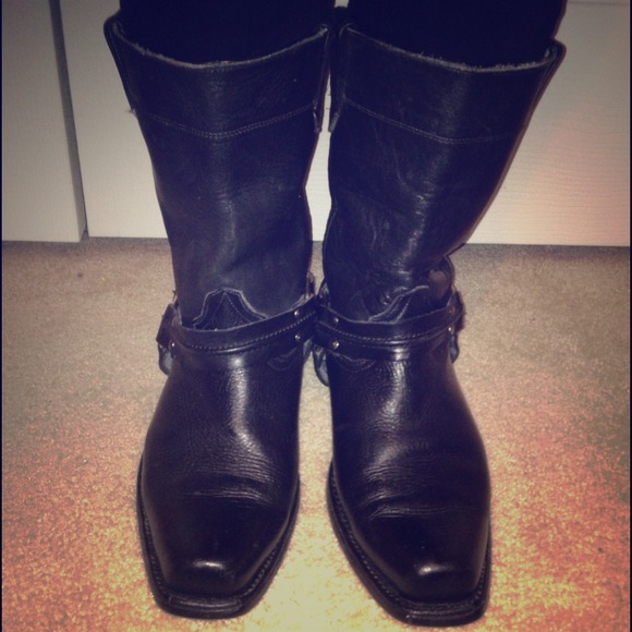 AR boots