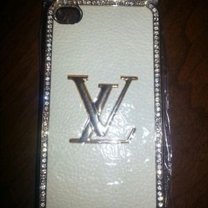 Fashionable Louis Vuitton iPhone case