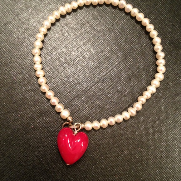 ❤Price lowered Red heart bracelet❤