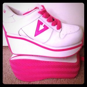 Platform Volatile Sneakers, Never worn