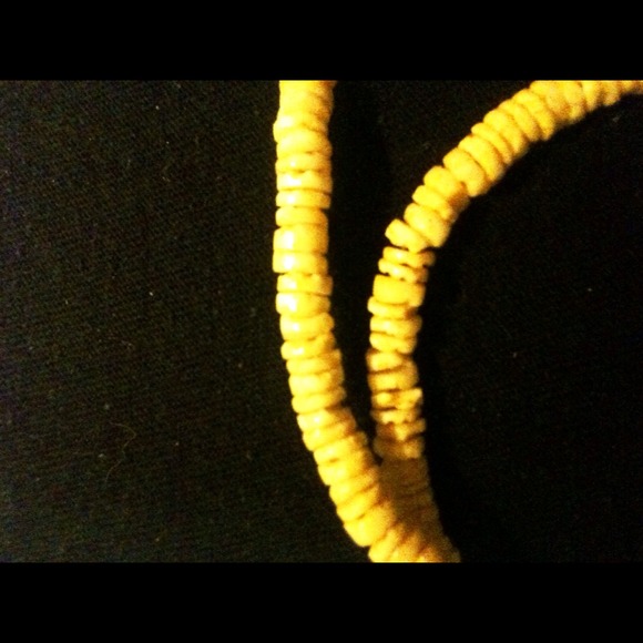 Shell necklace - Picture 2 of 2