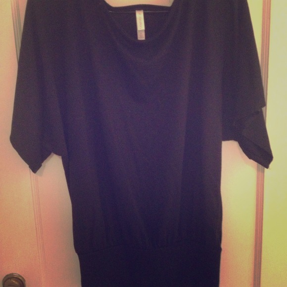 🎉REDUCED PRICE🎉Size M, black top - Picture 1 of 3