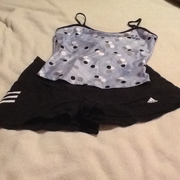 Running shorts & work out top set - Picture 2 of 2