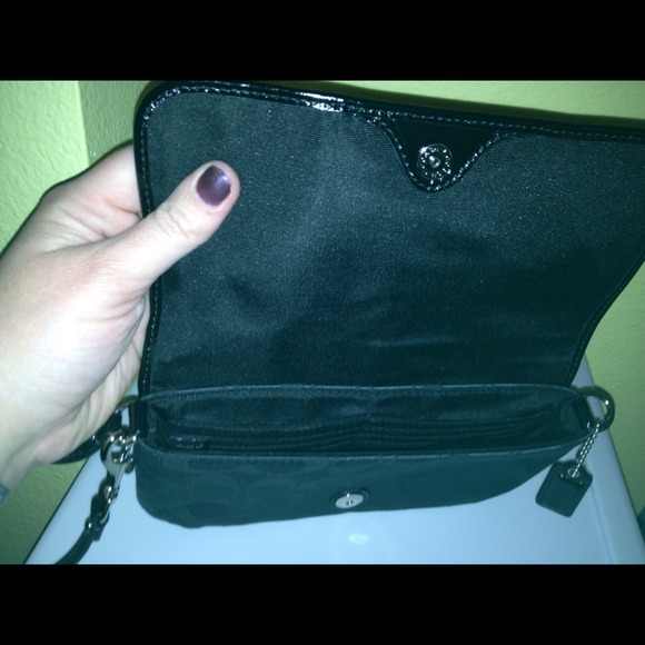 NWOT Vintage Coach Signature C Black /Grey Small Wristlet  REDUCED! NWOT Coach clutch black signature C print