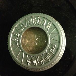 Urban decay eye shadow Maui wowie