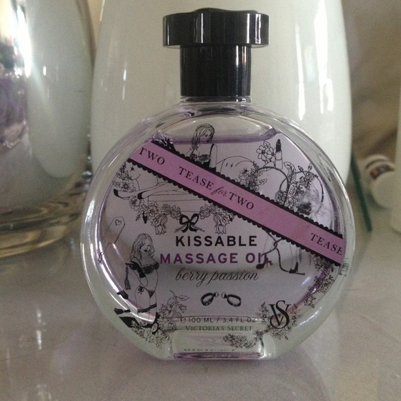 Victoria's Secret Berry Passion Massage Oil