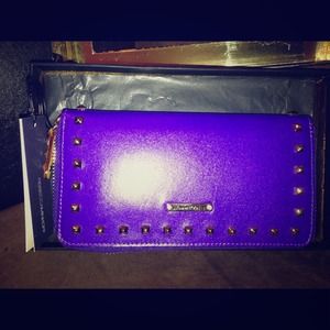 Large zip wallet