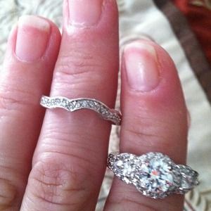 Beautiful QZ wedding set.