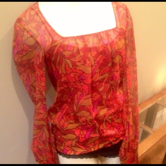 Diane Von Furstenberg 2 piece blouse and tank