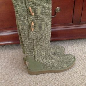 SOLD IN BUNDLE!! Brand New UGG Classic Cardy Boots