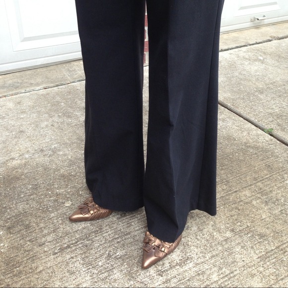 🚫Donated🚫Gorgeous BCBGirls bronze heels - Picture 2 of 4