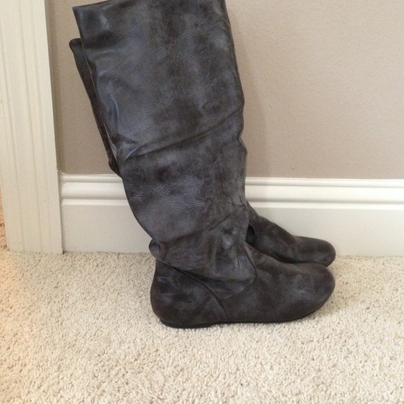 Fahrenheit 6 1/2 casual boots💜