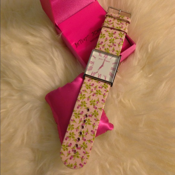 **SOLD**BETSEY JOHNSON genuine leather watch - Picture 2 of 4