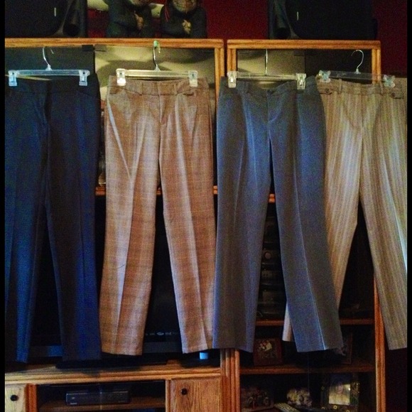 4 pant bundle pant special. Size 4 avg.$5 each 😑