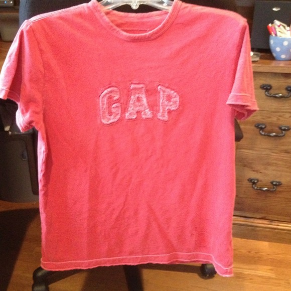 Gap tee