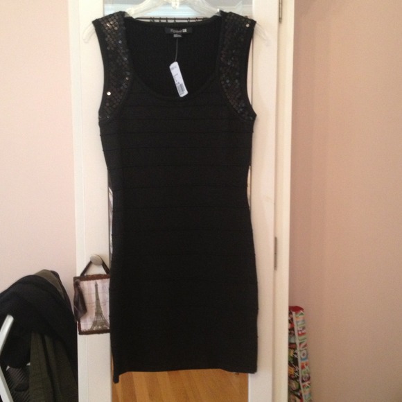Reduced! Black dress with sequins