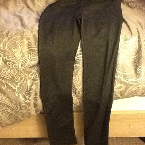 Fit very small - Picture 2 of 3