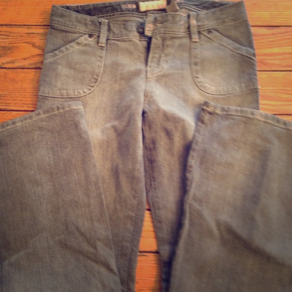 📍📍SOLD 📍📍Grey flare jeans sz5/6. Never worn!
