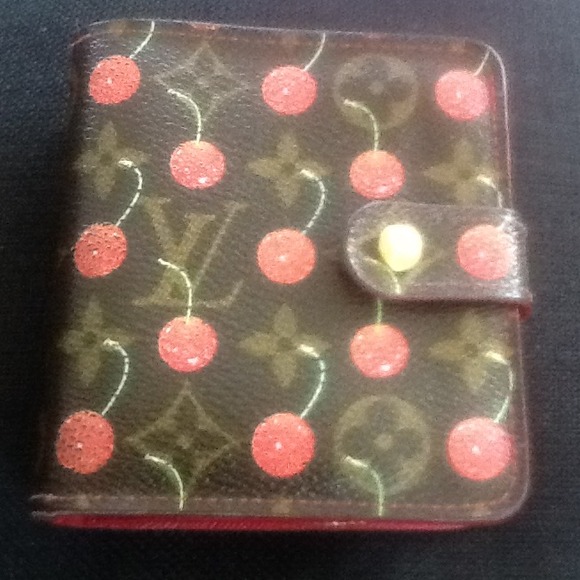 TRADED!!!!!! LV Authentic wallet.