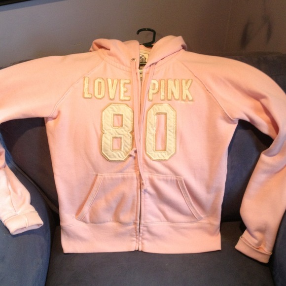 Victoria's Secret super soft pink hoodie🎀🎀