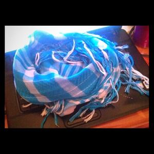 Triangle Plaid Scarf