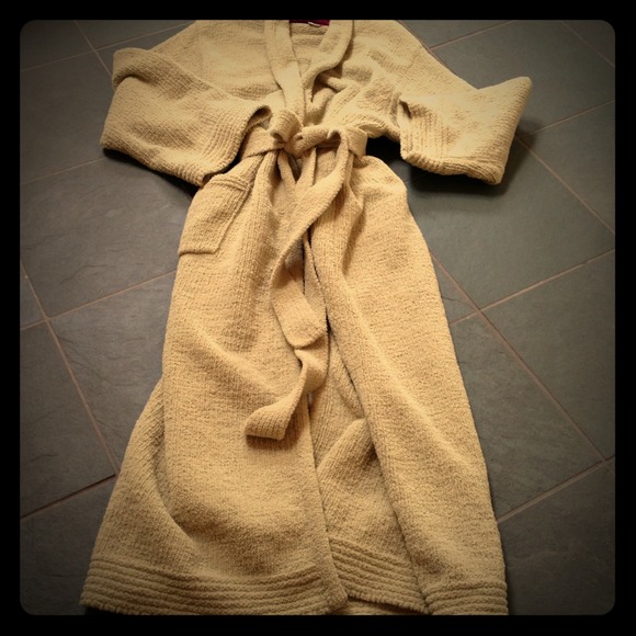 Sold✂Super soft snugly robe. Feels like bamboo