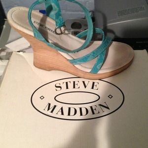Steve Madden wedges